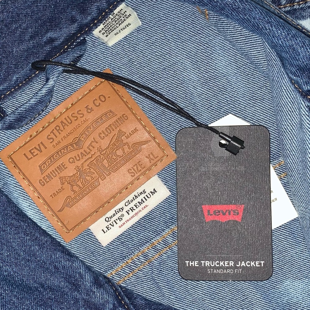Levi's Premium Denim The Trucker Graffiti Jacket-Size XL New - Picture 11 of 12